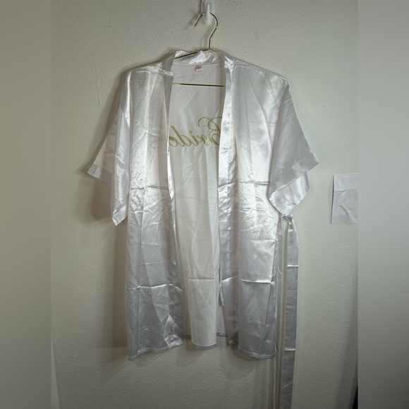 Unbranded White Satin “Bride” Robe with Gold Embroidery - Size Large - Picture 5 of 7